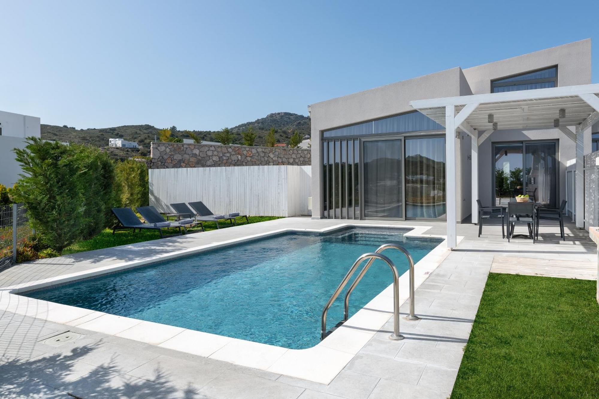 Pantheon Luxury Rhodes Island *